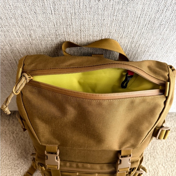 Topo Designs Rover Pack Tech - Picture 5 of 8